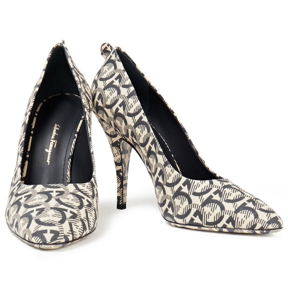Salvatore Ferragamo JUDY JACQUARD GANCINI PUMP IN BEIGE